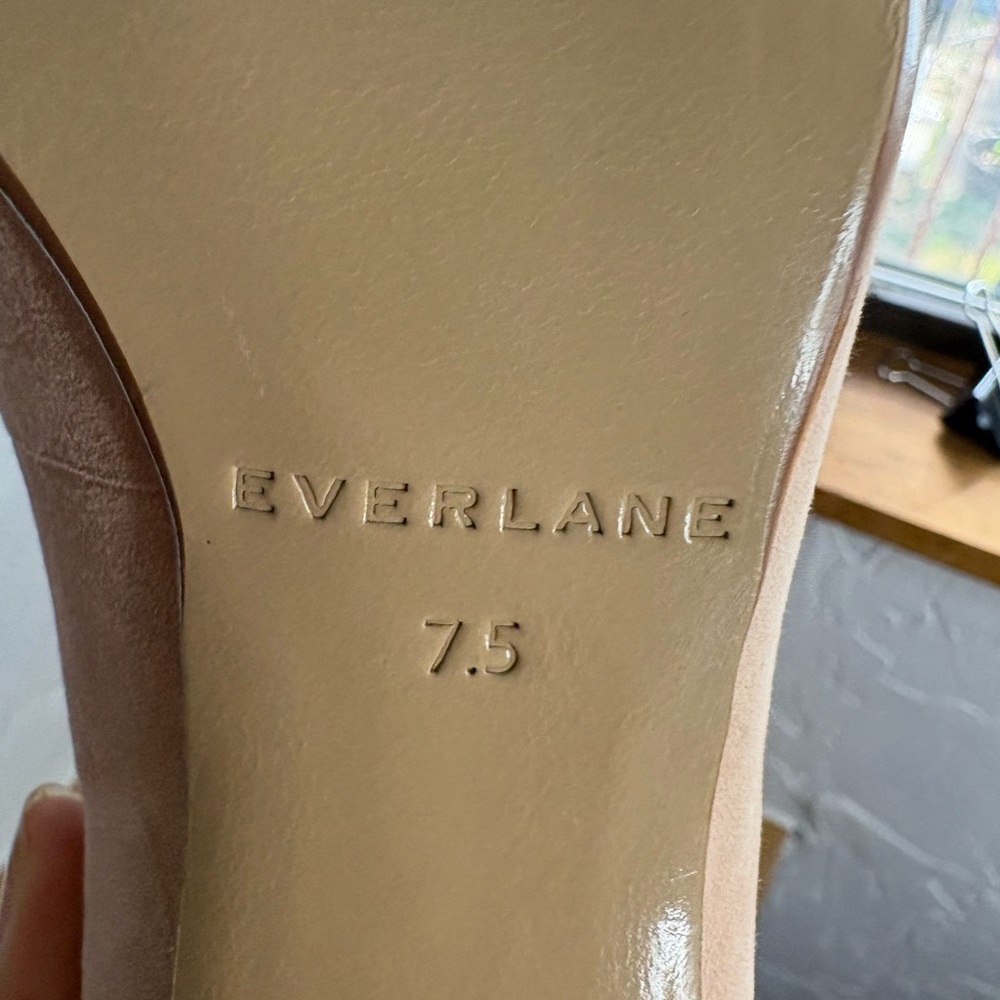 Everlane Beige Suede Heels The banana 3” heel leather NWOB size 7.5 - Picture 9 of 13
